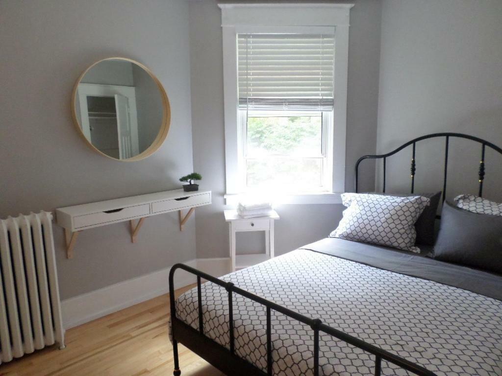 Beautiful, Clean, Quiet 2 Br-In Downtown Ottawa. Parking, Wifi And Netflix Included Lejlighed Eksteriør billede